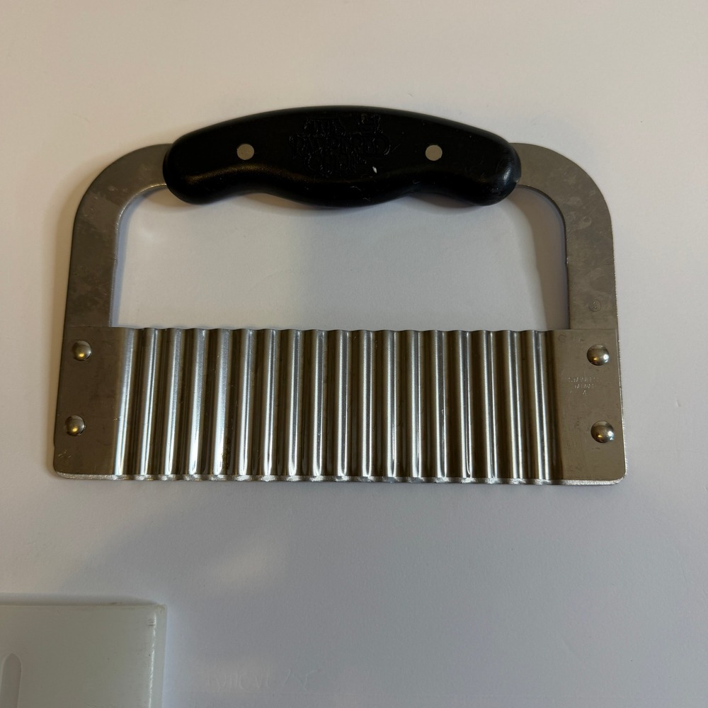 Pampered Chef Crinkle Cutter Stainless Steel Wavy Blade Vegetable Slicer 1089